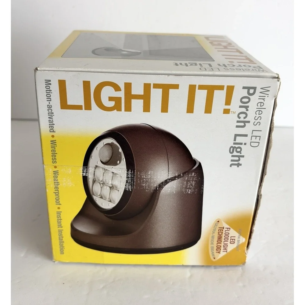 LIGHT IT! Outdoor Light Wireless Motion Activated LED #20031-101 New Bronze